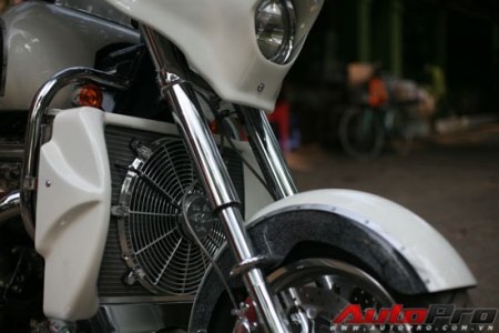 Chùm ảnh xe Boss Hoss xuất hiện tại Hà Nội - 6 Chùm ảnh xe Boss Hoss xuất hiện tại Hà Nội - 6