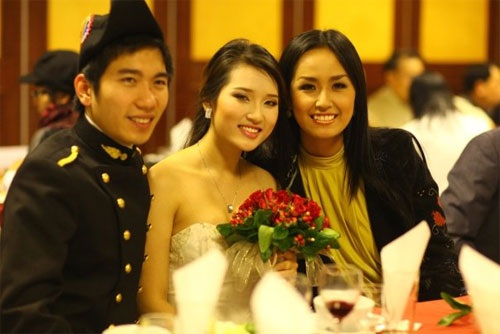 Cao Thanh Hằng: “Không hề có chuyện tôi phải cưới chạy…” - 2 Cao Thanh Hằng: “Không hề có chuyện tôi phải cưới chạy…” - 2