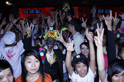 Giới trẻ Hà Nội, TPHCM đón Halloween thế nào? - 2