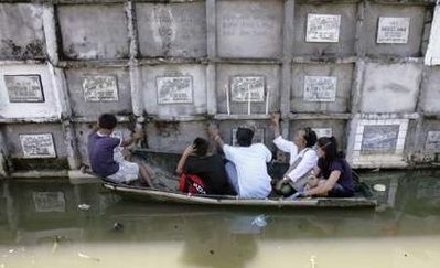 Bão Mirinae khiến 20 người Philippines thiệt mạng, đang tiến về VN - 1 Bão Mirinae khiến 20 người Philippines thiệt mạng, đang tiến về VN - 1