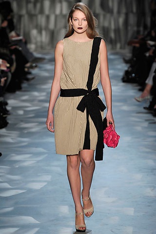 BST thu đông 2009 của Moschino Cheap & Chic - 30