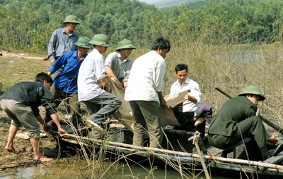 Vụ lật đò làm chết 6 người: Làm rõ trách nhiệm cá nhân, tổ chức liên quan - 1 Vụ lật đò làm chết 6 người: Làm rõ trách nhiệm cá nhân, tổ chức liên quan - 1