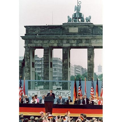 Nhìn lại lược sử bức tường Berlin - 17 Nhìn lại lược sử bức tường Berlin - 17