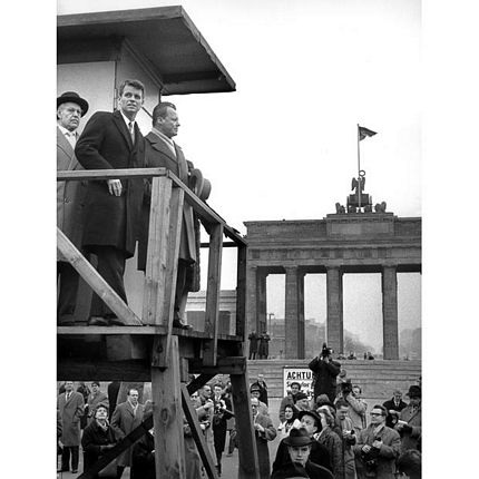 Nhìn lại lược sử bức tường Berlin - 11 Nhìn lại lược sử bức tường Berlin - 11