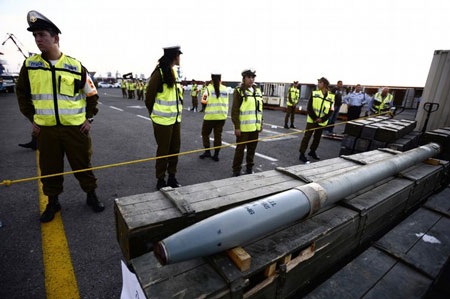 Xem kho vũ khí khổng lồ trên tàu Israel bắt giữ - 8