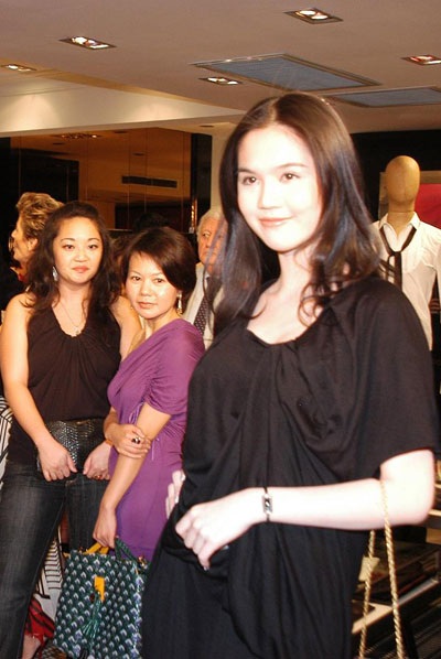 Lan Hương, Thái Hà nổi bật trên sàn catwalk - 14 Lan Hương, Thái Hà nổi bật trên sàn catwalk - 14