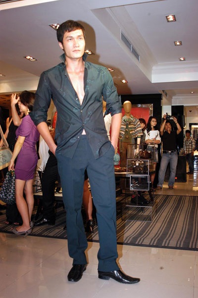 Lan Hương, Thái Hà nổi bật trên sàn catwalk - 8 Lan Hương, Thái Hà nổi bật trên sàn catwalk - 8