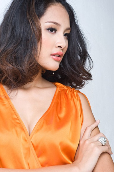 Hương Giang “vội vã” lên đường dự thi Hoa hậu Thế giới - 1 Hương Giang “vội vã” lên đường dự thi Hoa hậu Thế giới - 1