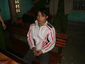 Xem phim sex rồi “giở trò” với bé gái hàng xóm - 1