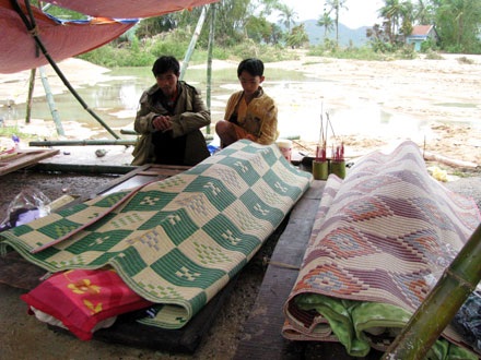 Đồng Xuân tức tưởi, tang thương - 2