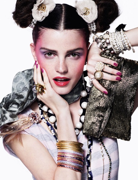 Ảnh quảng cáo nhiều màu sắc của Monsoon  - 5