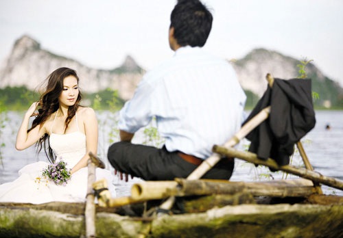 MC Đan Lê: “Tôi có nhu cầu nể phục chồng mình” - 3 MC Đan Lê: “Tôi có nhu cầu nể phục chồng mình” - 3