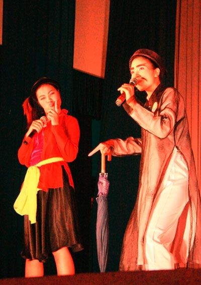 Trần Thị Gấm trở thành Nữ sinh thanh lịch trường Nhân Văn - 3