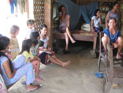 Ốc đảo nghèo trong mùa mưa lũ - 3 Ốc đảo nghèo trong mùa mưa lũ - 3