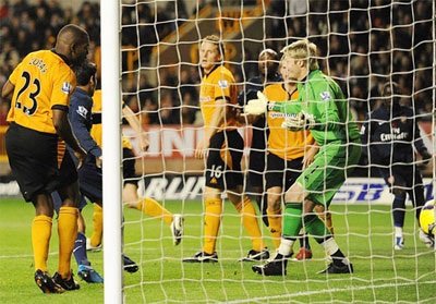 Thắng đậm Wolves, Arsenal chiếm ngôi nhì bảng - 2