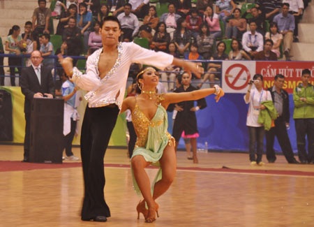 Quyến rũ những vũ điệu Dance Sport... - 4 Quyến rũ những vũ điệu Dance Sport... - 4