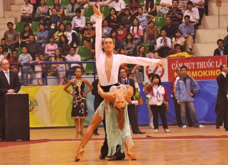 Quyến rũ những vũ điệu Dance Sport... - 16 Quyến rũ những vũ điệu Dance Sport... - 16