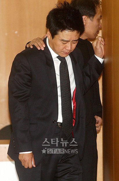 Con trai 7 tuổi của diễn viên Lee Kwan Ki qua đời  - 6