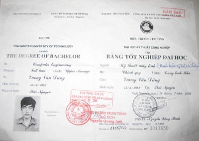 Hàng nghìn sinh viên nhận bằng không danh hiệu - 1 Hàng nghìn sinh viên nhận bằng không danh hiệu - 1