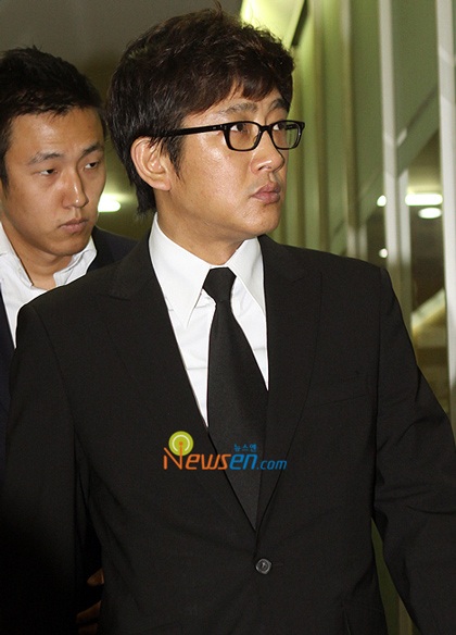 Con trai 7 tuổi của diễn viên Lee Kwan Ki qua đời  - 8