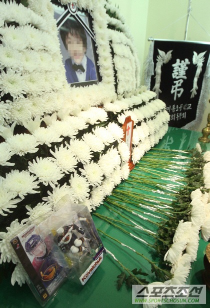 Con trai 7 tuổi của diễn viên Lee Kwan Ki qua đời  - 3