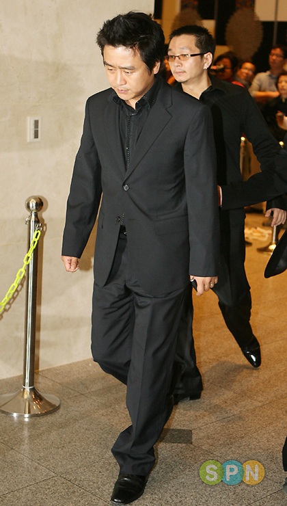 Con trai 7 tuổi của diễn viên Lee Kwan Ki qua đời  - 4