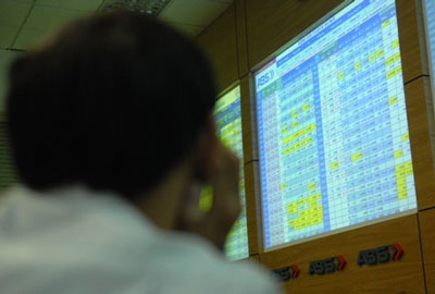 Phía giảm giá áp đảo, Vn-Index mất thêm gần 8 điểm - 1 Phía giảm giá áp đảo, Vn-Index mất thêm gần 8 điểm - 1