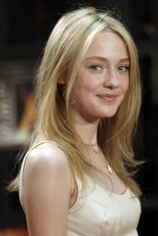 “Sao nhí” Dakota Fanning đã thành thiếu nữ đẹp xinh - 1 “Sao nhí” Dakota Fanning đã thành thiếu nữ đẹp xinh - 1