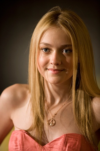 “Sao nhí” Dakota Fanning đã thành thiếu nữ đẹp xinh - 6 “Sao nhí” Dakota Fanning đã thành thiếu nữ đẹp xinh - 6