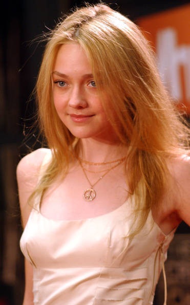 “Sao nhí” Dakota Fanning đã thành thiếu nữ đẹp xinh - 2 “Sao nhí” Dakota Fanning đã thành thiếu nữ đẹp xinh - 2