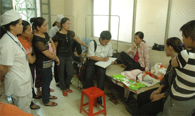 Vụ đóng kim khâu lốp xuyên đầu trẻ sơ sinh: Chưa có vụ nào dã man như vậy! - 1 Vụ đóng kim khâu lốp xuyên đầu trẻ sơ sinh: Chưa có vụ nào dã man như vậy! - 1