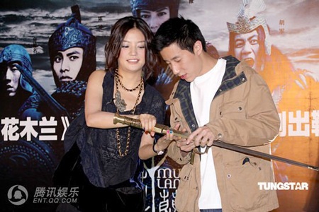 Triệu Vy “tung hứng” cùng “đàn em” Phùng Tổ Minh - 11