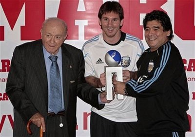 Messi đoạt giải thưởng mang tên huyền thoại Di Stefano  - 1