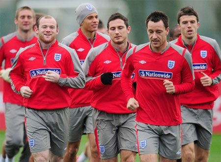 Kaka: “Capello có thể đưa ĐT Anh vô địch World Cup” - 1