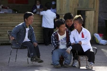 Thăm “Vương quốc người lùn” ở Trung Quốc - 5 Thăm “Vương quốc người lùn” ở Trung Quốc - 5