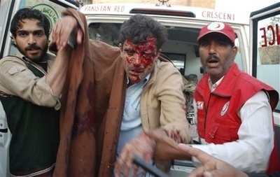 Bom nổ rung chuyển cục tình báo Pakistan, 7 người thiệt mạng - 5