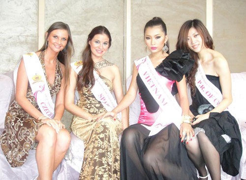 Lan Hương xuất hiện tại cuộc thi Người mẫu thế giới  - 6