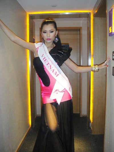 Lan Hương xuất hiện tại cuộc thi Người mẫu thế giới  - 4