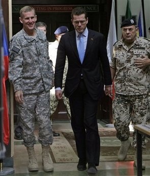 Chùm tin vắn qua ảnh - 4