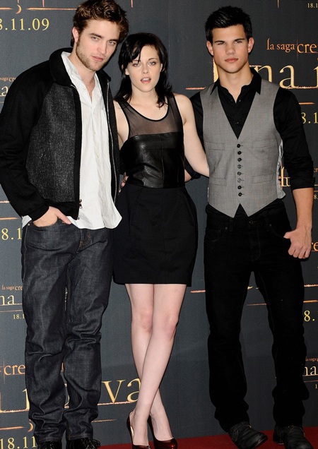 Dàn “sao” <i>Trăng non</i> bận rộn đi tuyên truyền phim - 8