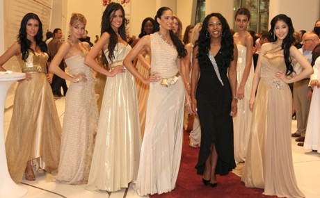 Hương Giang và các người đẹp trình diễn thời trang - 15