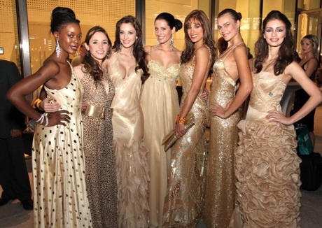 Hương Giang và các người đẹp trình diễn thời trang - 16