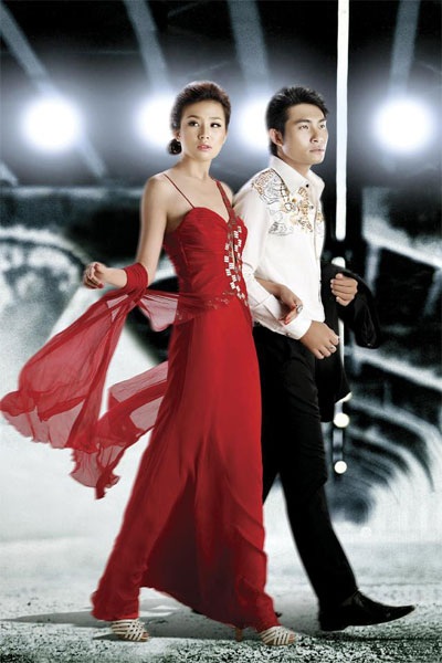 Chân dài hội tụ trong vở Opera thời trang - 2 Chân dài hội tụ trong vở Opera thời trang - 2