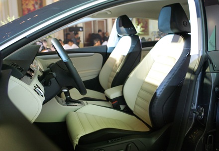 Sedan hạng sang Volkswagen CC ra mắt tại Việt Nam - 8 Sedan hạng sang Volkswagen CC ra mắt tại Việt Nam - 8