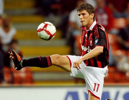 Huntelaar trông chờ David Beckham để tỏa sáng - 1 Huntelaar trông chờ David Beckham để tỏa sáng - 1