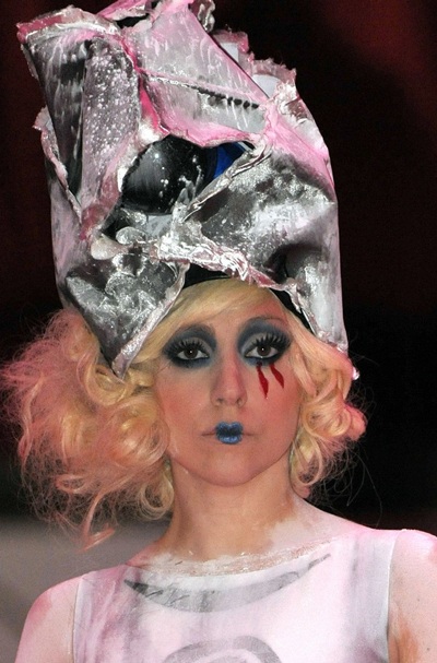 Lại sốc với hình ảnh mới của Lady Gaga - 6 Lại sốc với hình ảnh mới của Lady Gaga - 6