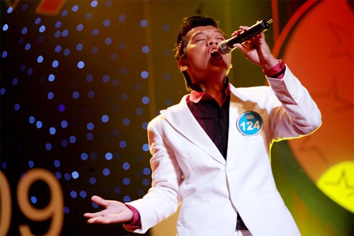 Thí sinh “Sao mai” phía Nam phát khóc vì nhận xét của khách mời - 6 Thí sinh “Sao mai” phía Nam phát khóc vì nhận xét của khách mời - 6