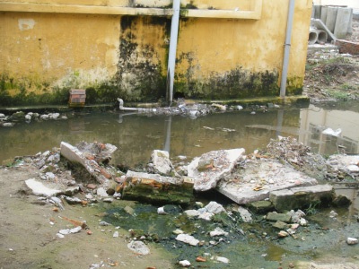 Khiếp đảm nhà vệ sinh bệnh viện - 1 Khiếp đảm nhà vệ sinh bệnh viện - 1