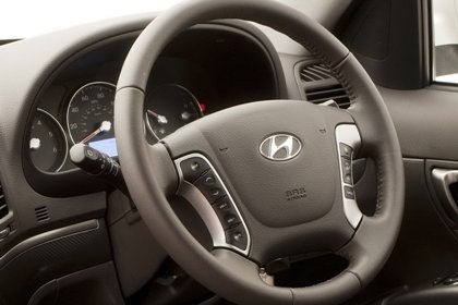 Hyundai Santa Fe phiên bản mới rẻ hơn - 4 Hyundai Santa Fe phiên bản mới rẻ hơn - 4