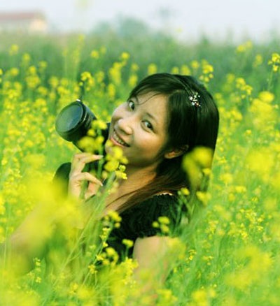 “Mùa vàng hoa cải” xôn xao cả... diễn đàn - 4